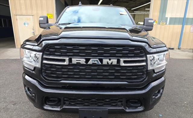 2024 RAM 2500 Big Horn Crew Cab 4x4 64 Box 2024 RAM 2500 Big Horn Crew Cab 4x4 64 Box