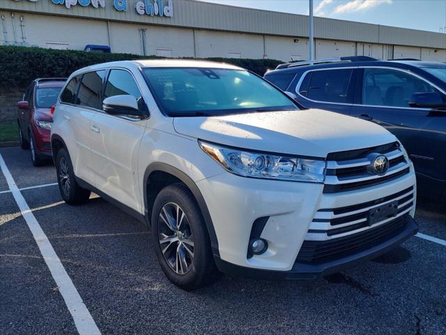 2019 Toyota Highlander LE Plus 2019 Toyota Highlander LE Plus