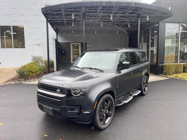 2024 Land Rover Defender 130 P400 X-Dynamic SE