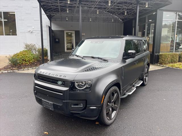 2024 Land Rover Defender 130 P400 X-Dynamic SE