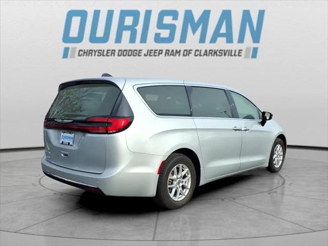 2024 Chrysler Pacifica Touring L 2024 Chrysler Pacifica Touring L