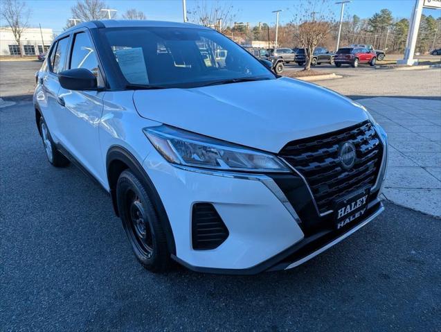 2024 Nissan Kicks S Xtronic CVT