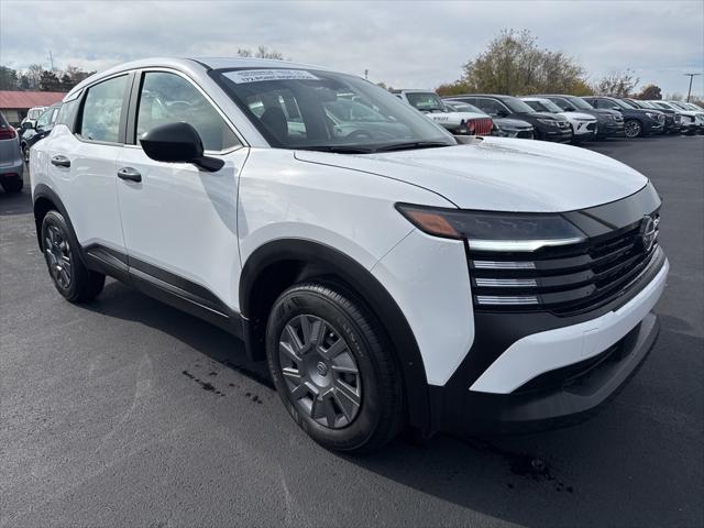 2025 Nissan Kicks S Intelligent AWD 2025 Nissan Kicks S Intelligent AWD