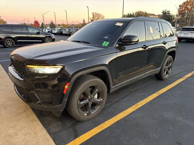 2022 Jeep Grand Cherokee Altitude 4x4 2022 Jeep Grand Cherokee Altitude 4x4