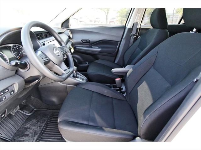 2025 Nissan Kicks S