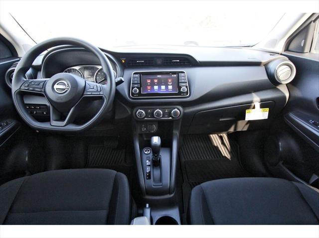 2025 Nissan Kicks S