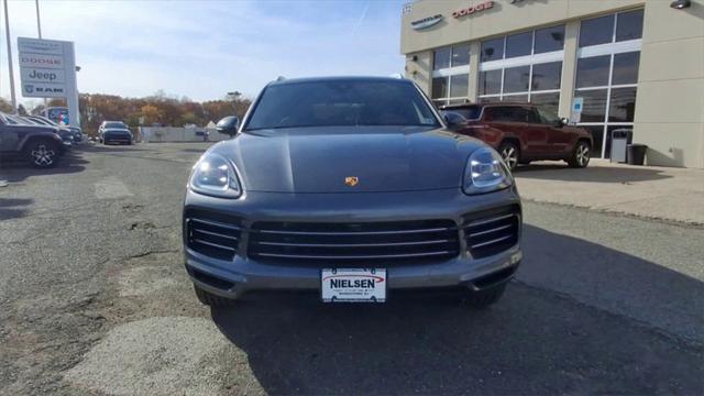 2023 Porsche Cayenne Platinum Edition