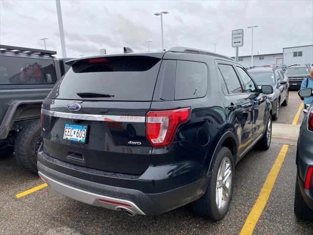2017 Ford Explorer XLT 2017 Ford Explorer XLT