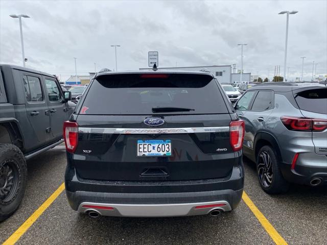 2017 Ford Explorer XLT 2017 Ford Explorer XLT