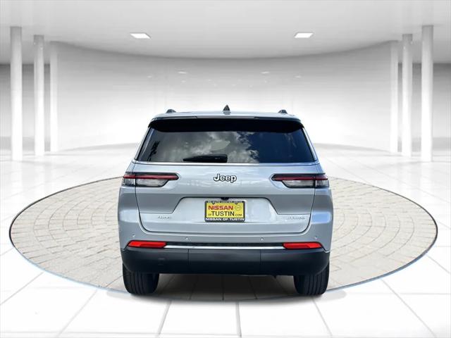 2023 Jeep Grand Cherokee L Laredo 4x4 2023 Jeep Grand Cherokee L Laredo 4x4