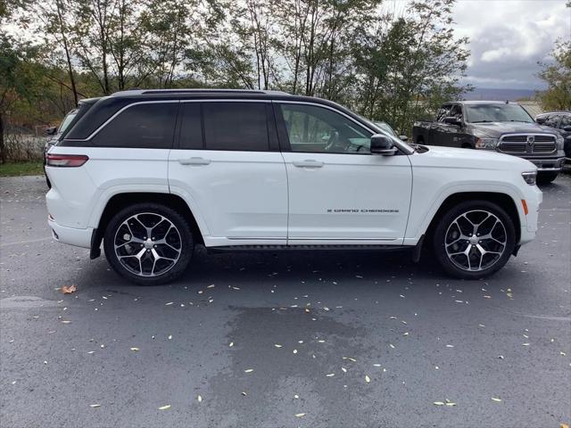 2023 Jeep Grand Cherokee Summit Reserve 4x4 2023 Jeep Grand Cherokee Summit Reserve 4x4