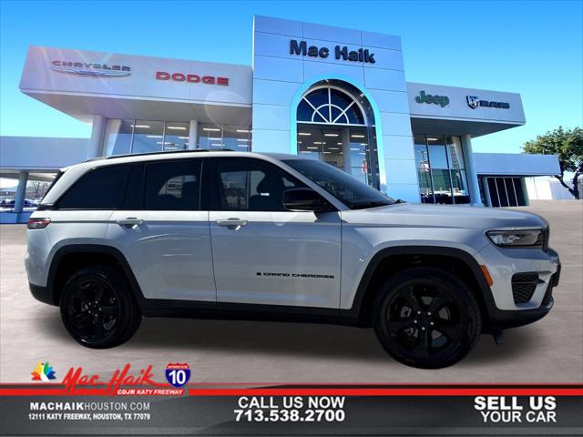 2022 Jeep Grand Cherokee Altitude 4x4 2022 Jeep Grand Cherokee Altitude 4x4