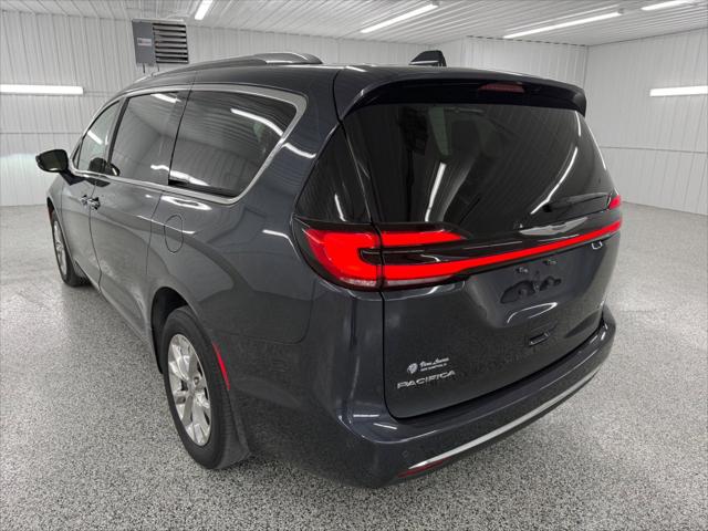 2021 Chrysler Pacifica Touring L AWD