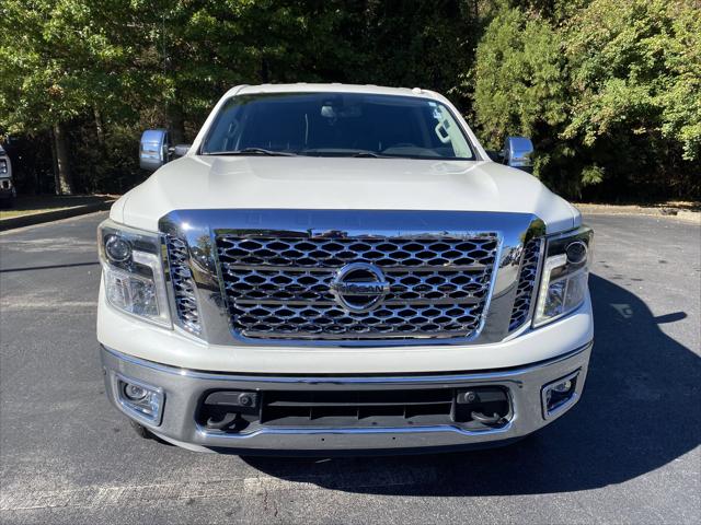2019 Nissan TITAN SL