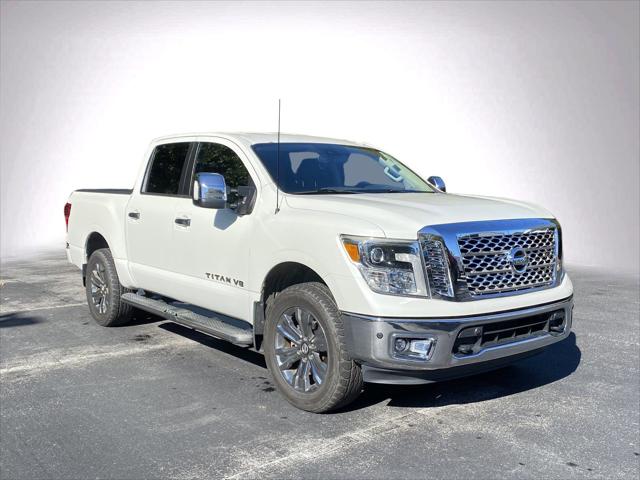 2019 Nissan TITAN SL