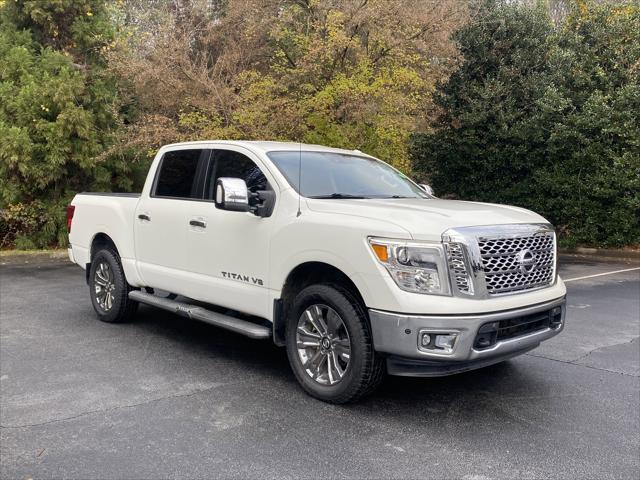 2019 Nissan TITAN SL