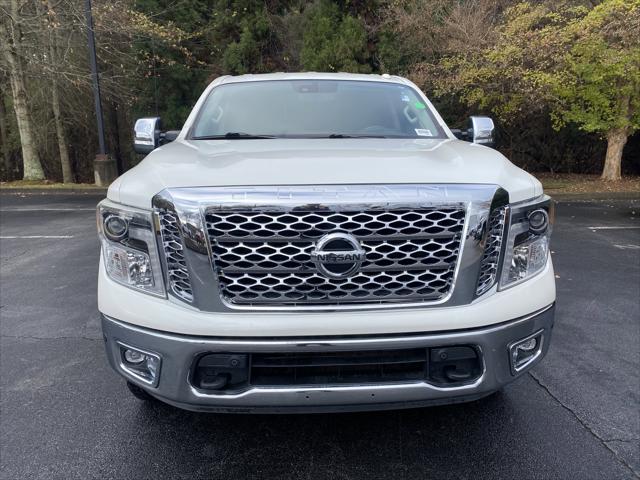 2019 Nissan TITAN SL