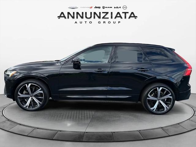 2023 Volvo XC60 B6 Ultimate Dark Theme