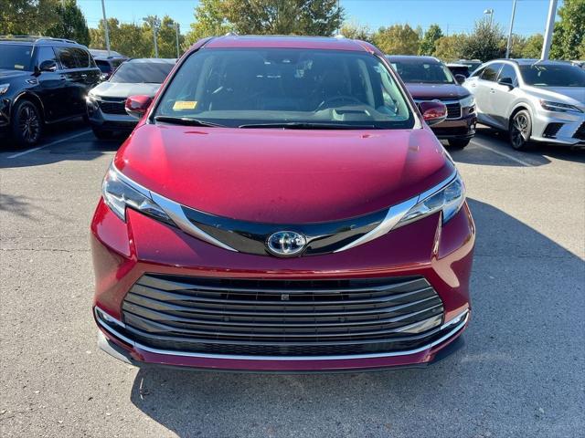 2023 Toyota Sienna Platinum