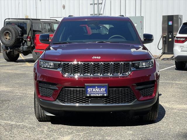 2025 Jeep Grand Cherokee GRAND CHEROKEE LAREDO X 4X2