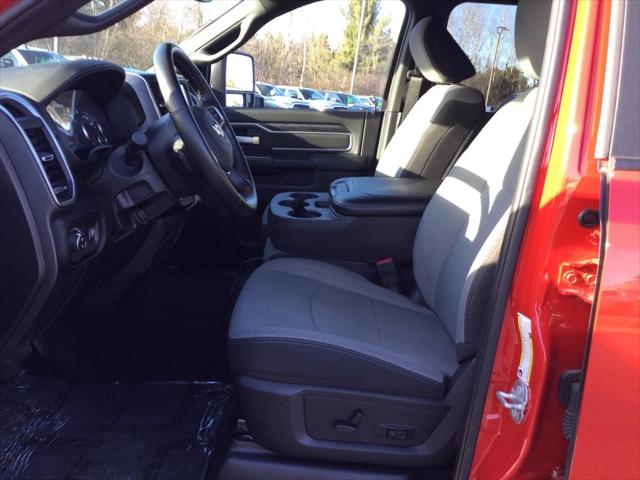 2024 RAM 2500 Big Horn Crew Cab 4x4 64 Box 2024 RAM 2500 Big Horn Crew Cab 4x4 64 Box