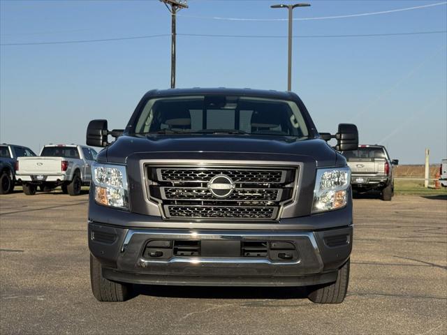 2024 Nissan TITAN Crew Cab SV 4x4 2024 Nissan TITAN Crew Cab SV 4x4