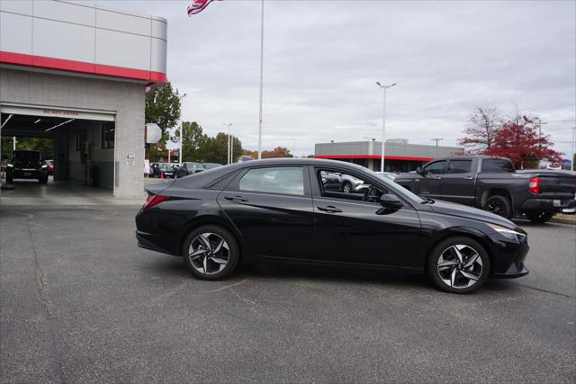 2023 Hyundai Elantra SEL 2023 Hyundai Elantra SEL