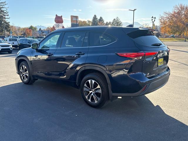 2022 Toyota Highlander XLE 2022 Toyota Highlander XLE