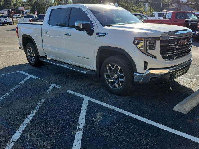 2025 GMC Sierra 1500 4WD Crew Cab Short Box SLT