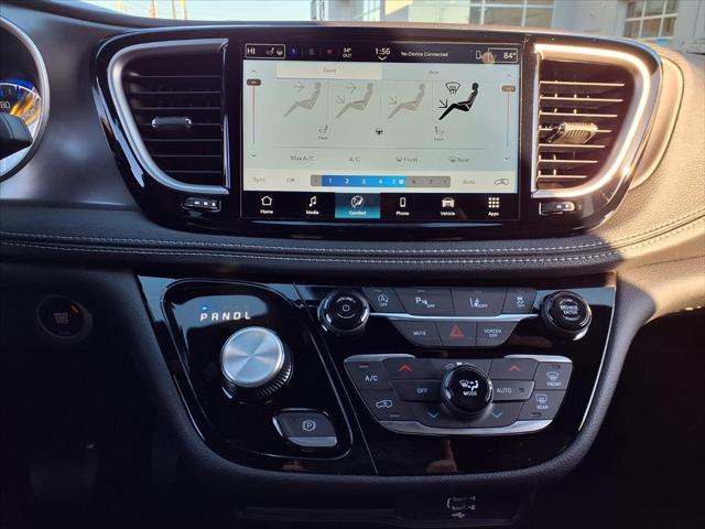 2026 Chrysler Pacifica Select AWD