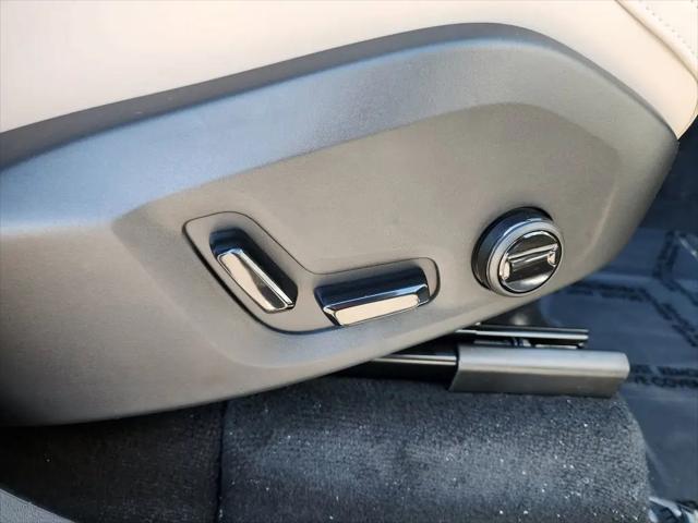 2026 Volvo XC90 Plus, B6 AWD Gas (mild hybrid), Gasoline, Bright, 7 Seats