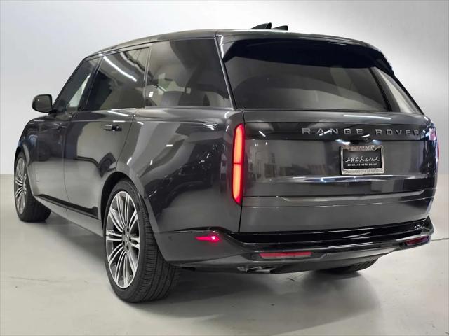 2025 Land Rover Range Rover P530 SE 7 Seat