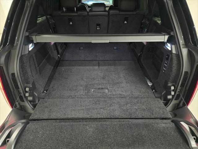 2025 Land Rover Range Rover P530 SE 7 Seat