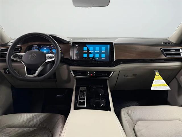 2026 Volkswagen Atlas SE with Technology