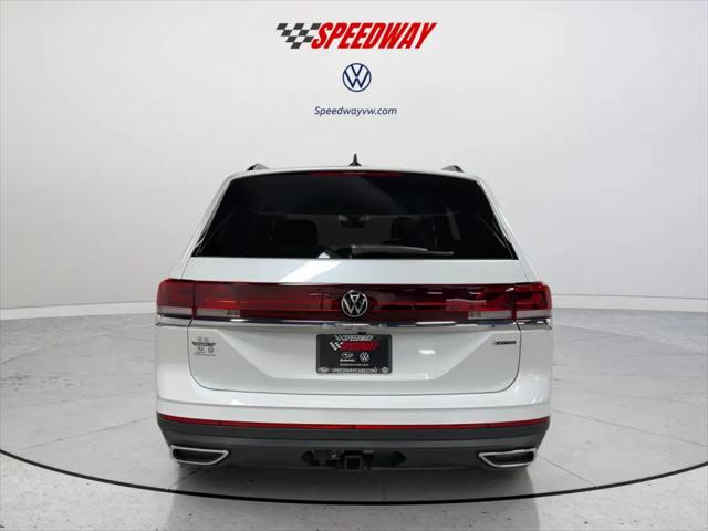 2026 Volkswagen Atlas SE with Technology