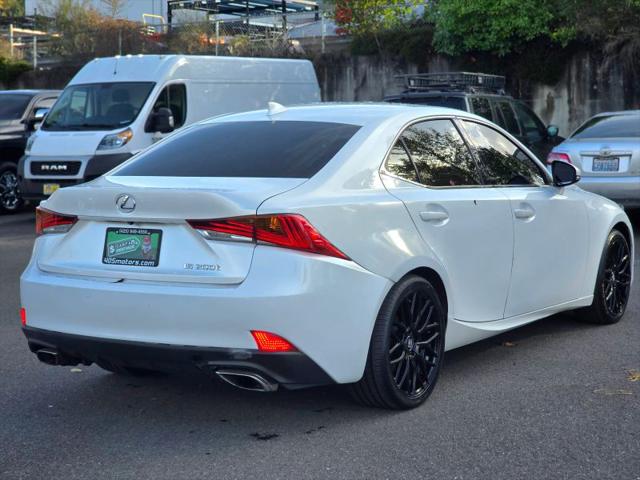 2017 Lexus IS 200t 200t