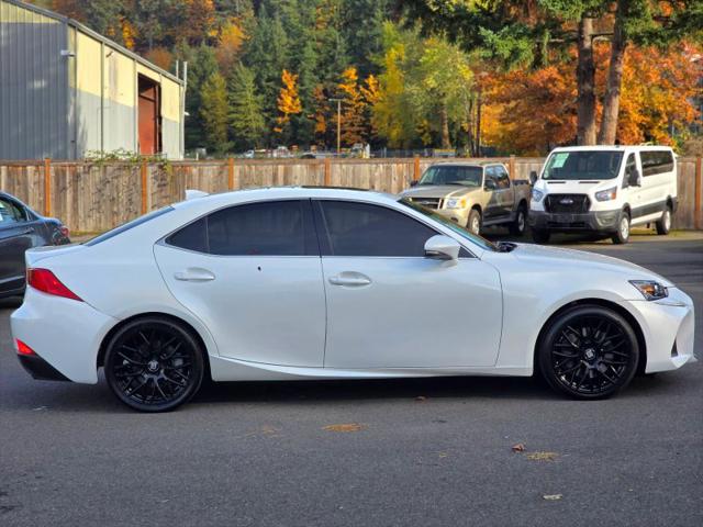 2017 Lexus IS 200t 200t