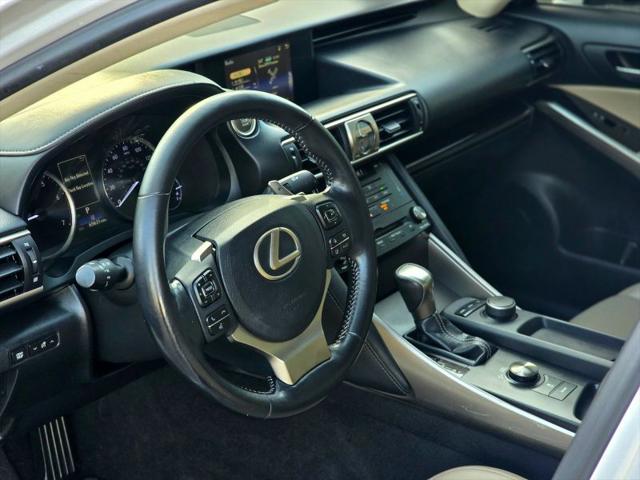 2017 Lexus IS 200t 200t