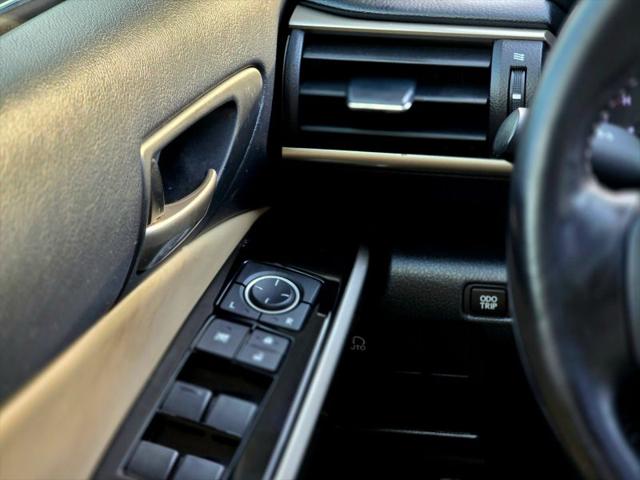 2017 Lexus IS 200t 200t