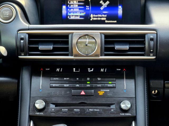 2017 Lexus IS 200t 200t
