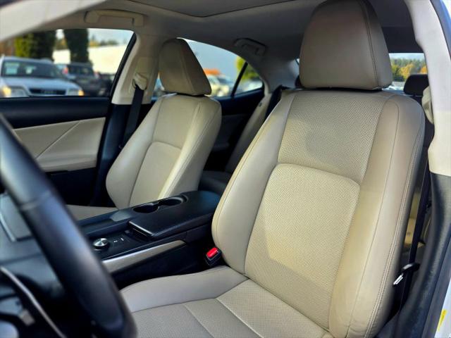 2017 Lexus IS 200t 200t