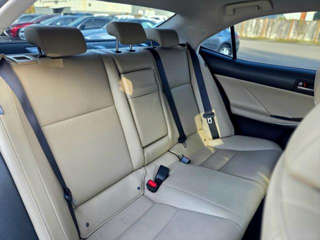 2017 Lexus IS 200t 200t