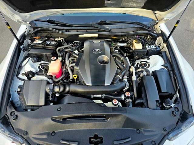 2017 Lexus IS 200t 200t