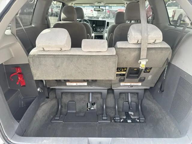 2017 Toyota Sienna LE 7 Passenger