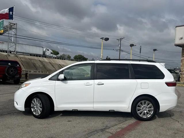2017 Toyota Sienna LE 7 Passenger