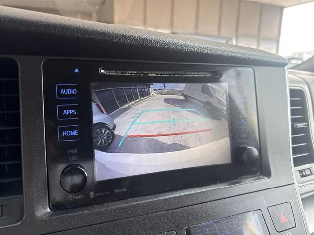 2017 Toyota Sienna LE 7 Passenger