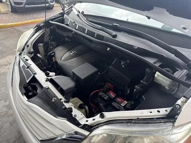2017 Toyota Sienna LE 7 Passenger