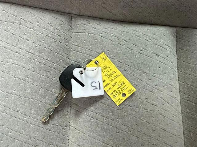 2017 Toyota Sienna LE 7 Passenger