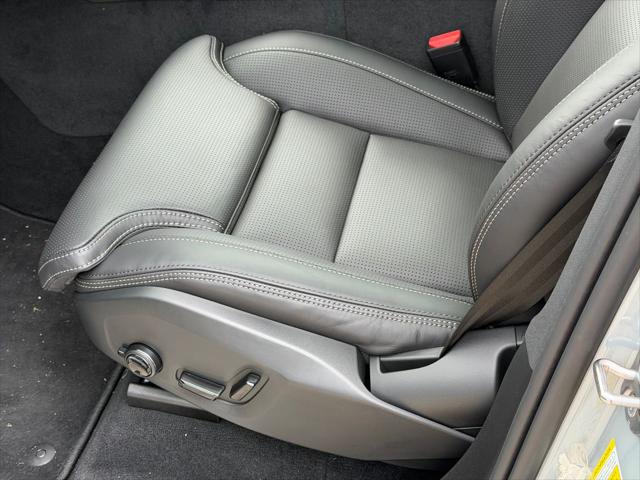 2026 Volvo XC90 Ultra, B6 AWD Gas mild hybrid, Gasoline, Bright, 7 Seats