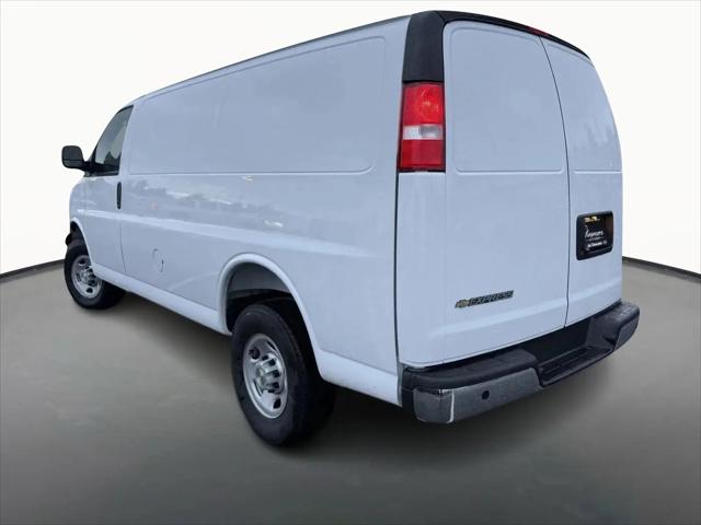 2025 Chevrolet Express Cargo Van RWD 2500 Regular Wheelbase WT